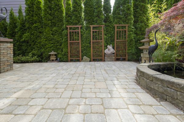 Backyard Hardscape Service in Sarasota